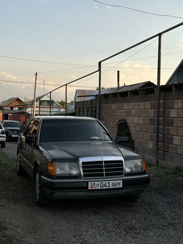 mercedes benz slr mclaren: Mercedes-Benz W124: 1992 г., 2.3 л, Механика, Бензин, Седан