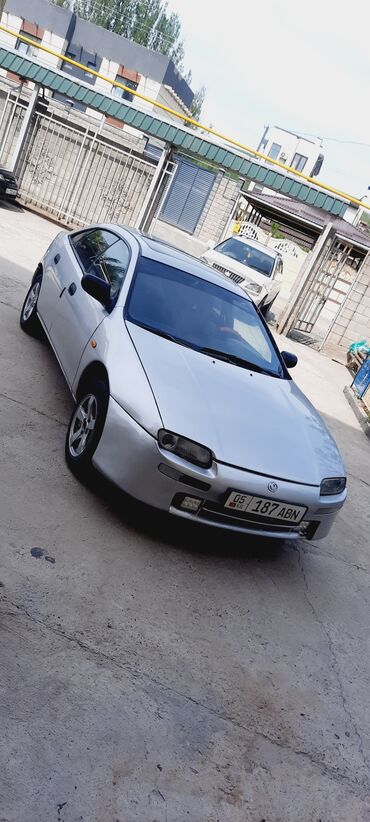 продаю mazda premacy: Mazda 323: 1997 г., 1.6 л, Механика, Бензин, Хэтчбэк