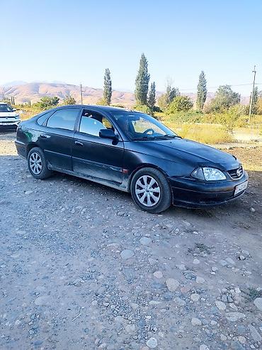 сокулуе: Toyota Avensis: 2002 г., 1.8 л, Кол менен иштөөчү, Бензин, Лифтбек — 8
