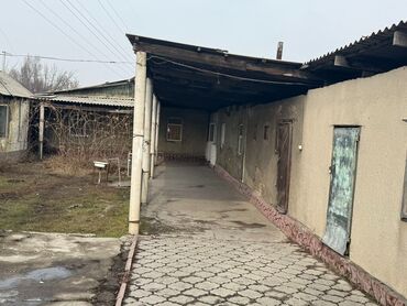 ипотечные дома в бишкеке: 65 кв. м, 2 бөлмө, Жылытылган, Унаа токтотуучу жай, Забор, тосулган