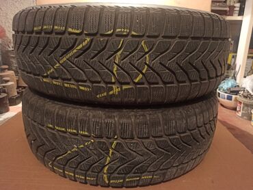 Tyres & Wheels: Dve m+s gume, šara 5-6mm, ravnomerno istrošene, skinute nedavno sa