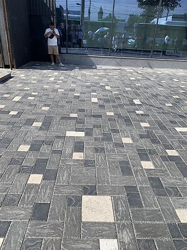 Тротуарная плитка: Тротуарная плитка наборная «Квартет» (серо-белая) Описание: - — 3