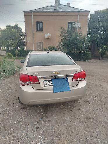 audi tt: Chevrolet Cruze sedan - Kuzov: sedan, bej rəng - Mühərrik: benzin — 6