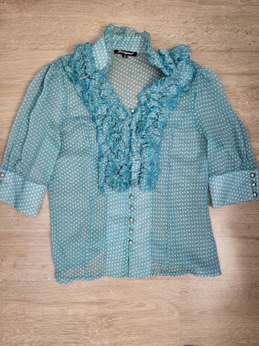 блузка летняя: Летние блузки, б/у, размер 44-46. в отличном состоянии