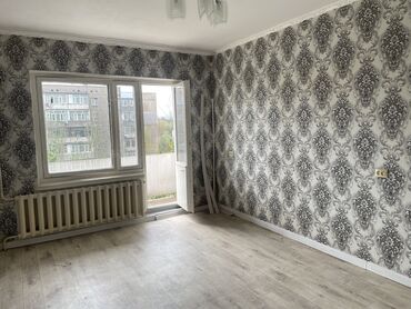 обмен на дачу: 2 комнаты, 49 м², 105 серия, 8 этаж, Старый ремонт