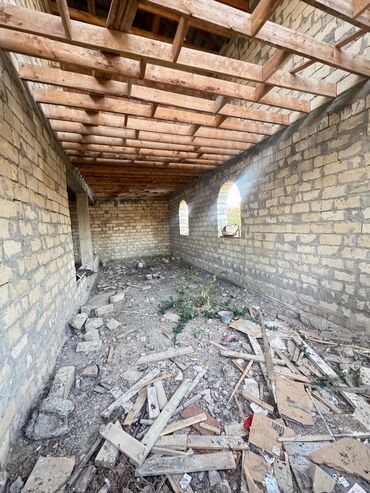 Həyət evləri və villaların satışı: 6 otaqlı, 350 kv. m, Təmirsiz — 4