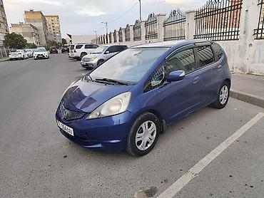 honda git: Honda Jazz: 2009 г., 1.4 л, Робот, Бензин, Хэтчбэк — 2