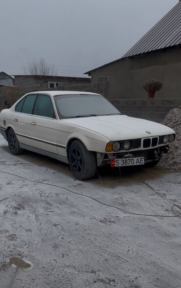 бум спринтер: BMW 520: 1991 г., 2 л, Механика, Бензин, Седан