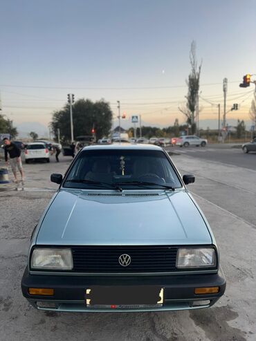 транспорт каракол: Volkswagen Jetta: 1988 г., 1.5 л, Вариатор, Бензин, Седан