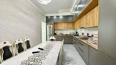Продажа коттеджей и домов: 5 комнат, 215 м², 5 соток, Бишкек, Биримдик-Кут ж/м Агентство недвижимости — 18