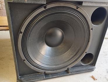 аудио техника: Продаю комплект аппаратуры: колонки JBL srx725 15-дюймов, сабвуфера — 6