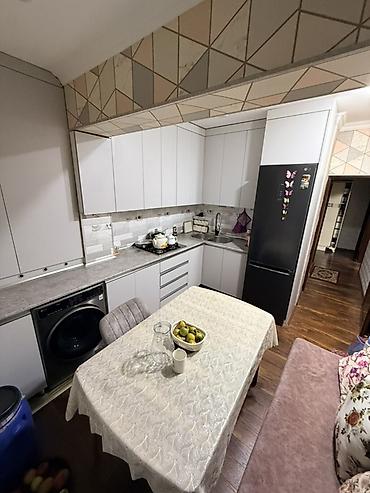 гараж продажа: 🏠 Satılır – 4 otaqlı ideal mənzil! 📍 Leninqrad layihəsi 🏢 9 mərtəbəli — 6