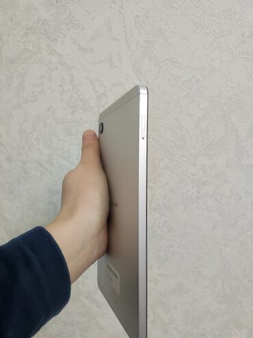 Планшеты: Планшет, Samsung, память 128 ГБ, 8" - 9", Wi-Fi, Б/у, Классический цвет - Серебристый — 9