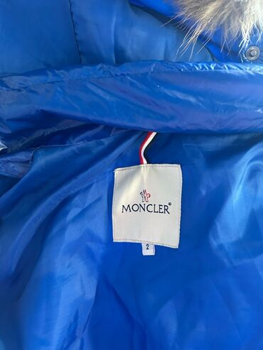 женская куртка новая: Moncler, M (EU 38)