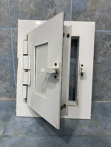 Lyuk qapaqları: Ağ rəngli texniki servis lyuku (divar üçün) - Material: PVC/kompozit — 2