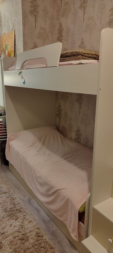 karaca az: Oğlan və qız üçün, İşlənmiş, Çarpayı, Matrassız