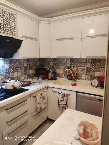 Köhnə tikili: Bakı, Bakıxanov qəs., 3 otaqlı, Köhnə tikili, 65 kv. m — 6