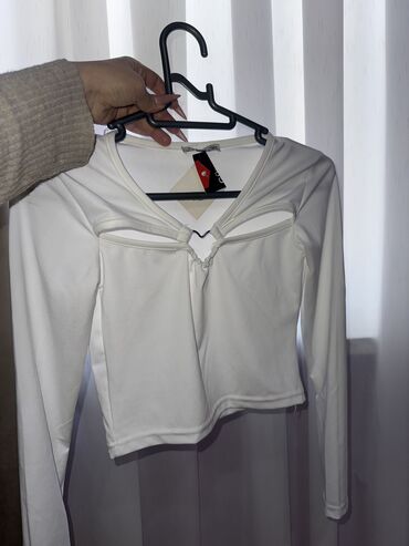 женские вышитые футболки: 38 razmer yeni etiketi üstündedi