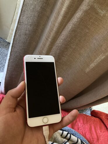 продам айфон 15: IPhone 7, Б/у, 128 ГБ, Красный, Чехол, Кабель, 100 %