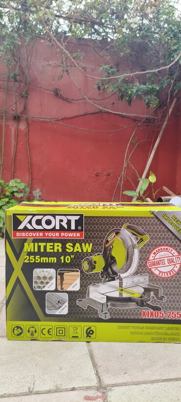 Uqlorezlər: XCORT XJX05-255 göncü (miter) mişar – 255 mm / 10" Xüsusiyyətlər: - — 1