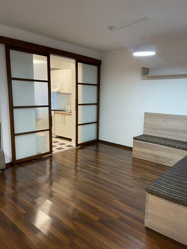 однокомнатная квартира продается: 3 комнаты, 83 м², 106 серия, 1 этаж, Евроремонт