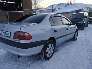 Toyota: Toyota Avensis: 2002 г., 1.8 л, Механика, Бензин, Седан