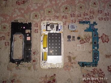 Другие аксессуары для мобильных телефонов: Продаю Samsung galaxy J530F/DS на запчасти плата была залита и есть