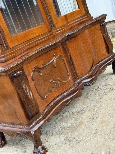 Stilske vitrine: Stilska Chippendale vitrina - MOGUĆ PREVOZ Ukrašena duborezom, lavlje — 4