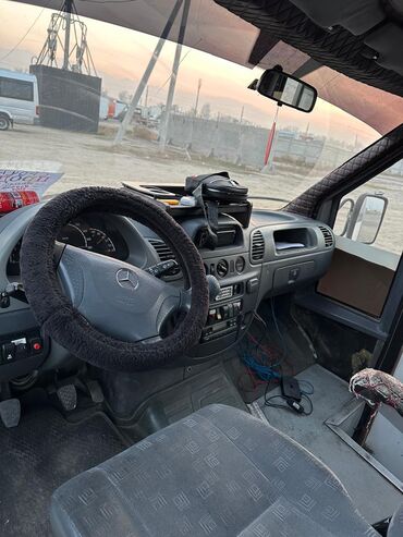 Mercedes-Benz: Mercedes-Benz Спринтер: 2004 г., 2.2 л, Механика, Дизель, Фургон — 12