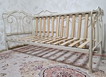 купить кровать бу кривой рог: 2 металлические кровати с ламелями, очень лёгкие, легко собрать и