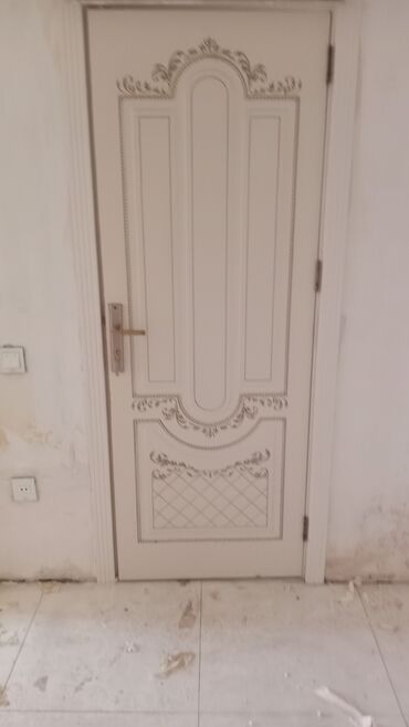 Toy paltarları və aksesuarları: 4 ədəd qapı 800 m