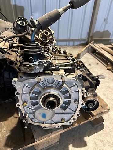 раздатка паджеро 2: Раздаточная коробка Mitsubishi pajero 6G74 2003 (б/у) — 1