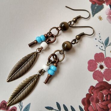 Minđuše: Dva para bilo kojih minđuša Češko staklo, poludragi kamen Potpuno — 10