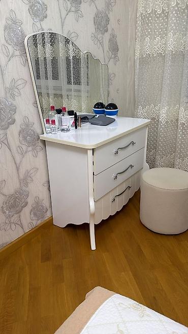 kunc kabinet: Ağ rəngli qız otağı üçün mebel dəsti Dəst tərkibi: - Sürgülü qapılı — 2