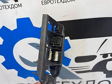 Панели, обшивки: Блок управления стеклоподъемниками лев. Renault Magnum Тягач DXI13 at lalafo.kg — 5 Панели, обшивки: Блок управления стеклоподъемниками лев. Renault Magnum Тягач DXI13 — 5