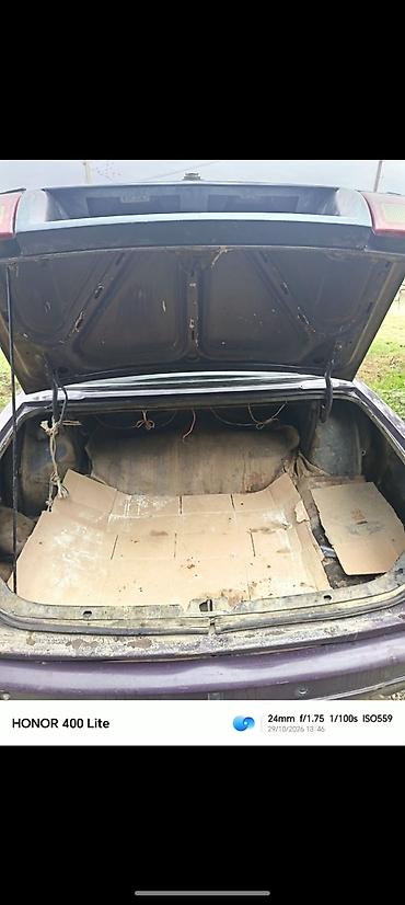 avtomobil ustu cadir: GAZ Volga sedan - Kuzov: bənövşəyi rəng, 4 qapı, klassik Volga — 3