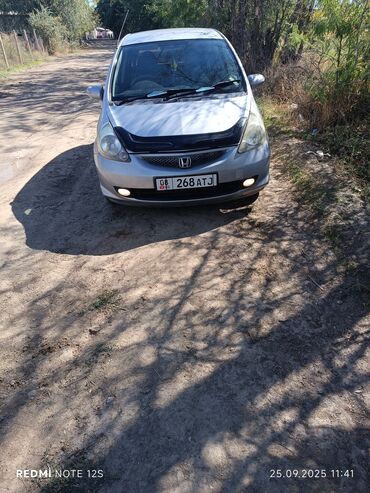 Honda: Honda Fit: 2002 г., 1.3 л, Автомат, Бензин, Хэтчбэк