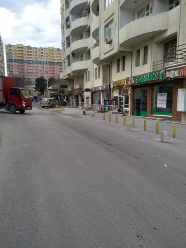 Ofislər: İcarəyə Obyekt – İdeal Yer! Ünvan: Xırdalan şəhəri, H. Əliyev — 8