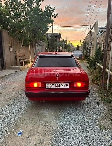 Mercedes-Benz: Mercedes-Benz 190 (W201): 2 л | 1992 г. Седан — 2