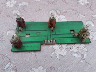 Auto delovi: Štampane ploce Lada 2104 Karavan Leva, Desna sa sijalicama br.3 — 9