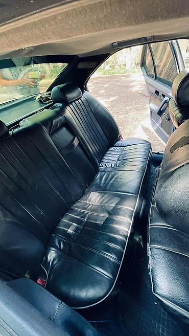 BMW: BMW 5 series: 1993 г., 2 л, Механика, Бензин — 8