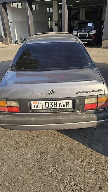 салквн тор: Volkswagen Passat: 1988 г., 1.8 л, Механика, Бензин, Седан — 2