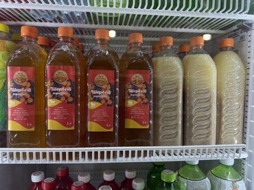 Кондитерские изделия, сладости: Свежая выпечка ручной работы, представленная в нескольких видах — 8