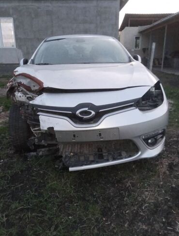 камаро шевроле: Renault : 2018 г., 1.8 л, Автоматтык, Бензин, Седан