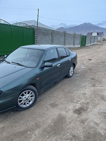 состояния отличное: Nissan Primera: 2000 г., 1.8 л, Механика, Бензин, Седан — 5