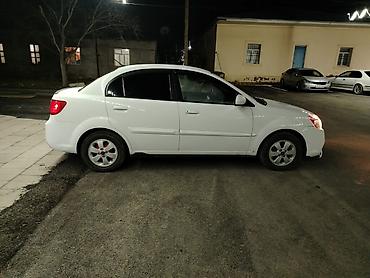 Kia: Kia Rio: 1.4 l | 2010 il Sedan — 8