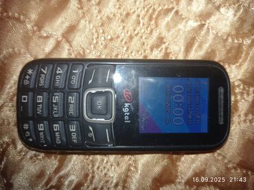сотовый кнопочный телефон fly ff 281: Kgtel islekdi,set tutmur,unvan M.Ecemi