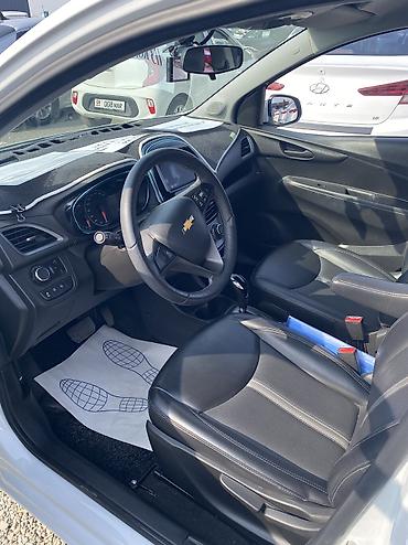 Chevrolet: Chevrolet Spark: 2019 г., 1 л, Вариатор, Бензин, Хэтчбэк — 10