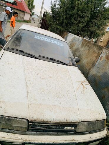зеркало даф: Mazda 626: 1987 г., Хетчбек