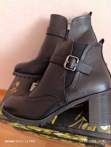 Ботинки и ботильоны: Женская осенняя обувь, (черный цвет): 1) Ботинки дерби из замши - — 3